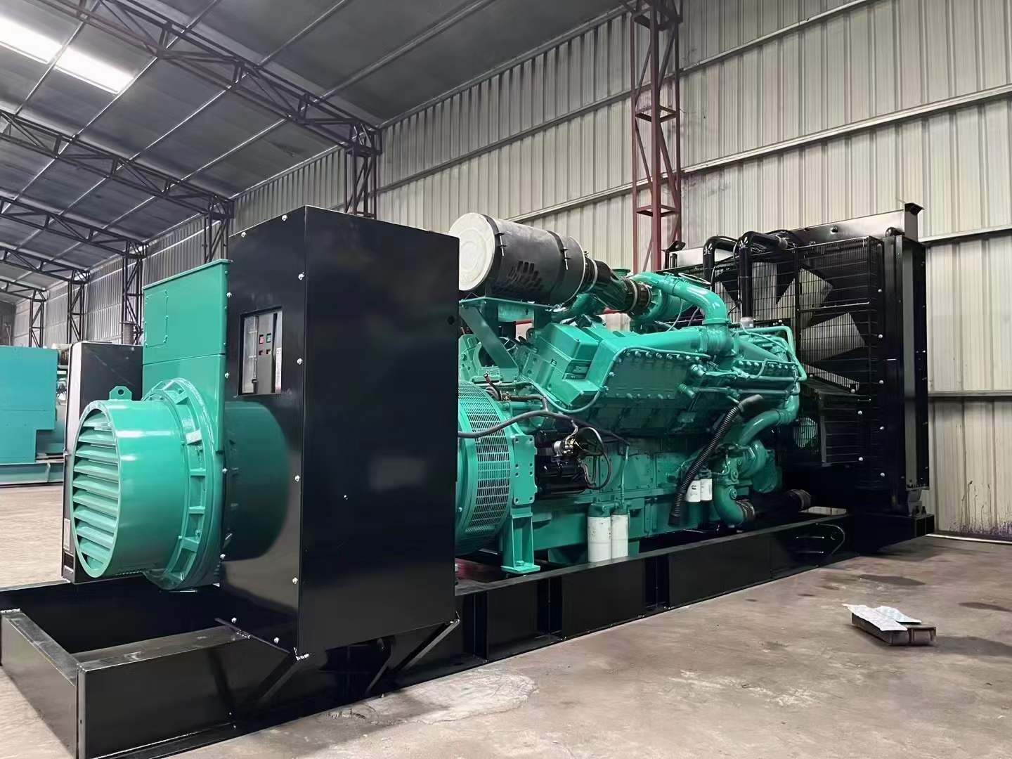 甘泉如何降低 800kW 柴油发电机输出电流的波动？